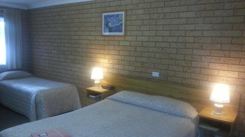 Three Ways Motel Гілгандра Екстер'єр фото